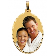 Large Oval Pendant with Diamond Cut Edge Photo Pendant Picture Charm