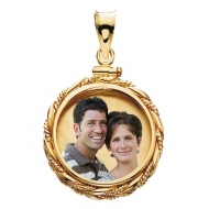 14k Gold Twisted Round Rope Photo Pendant