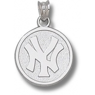 New York Yankee s 3 4 Inch Charm