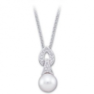 Freshwater Cultured Pearl and Diamond Pendant