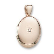 18k Premium Weight Yellow Gold Oval w/ Center Diamond Locket