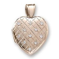 18k Premium Weight Yellow Gold Hand Engraved Heart Diamond Locket