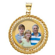 14k Gold Filegre Round Photo Pendant