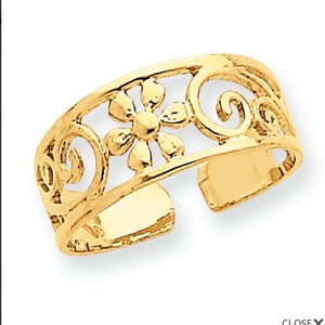 14k Yellow Gold Floral Toe Ring