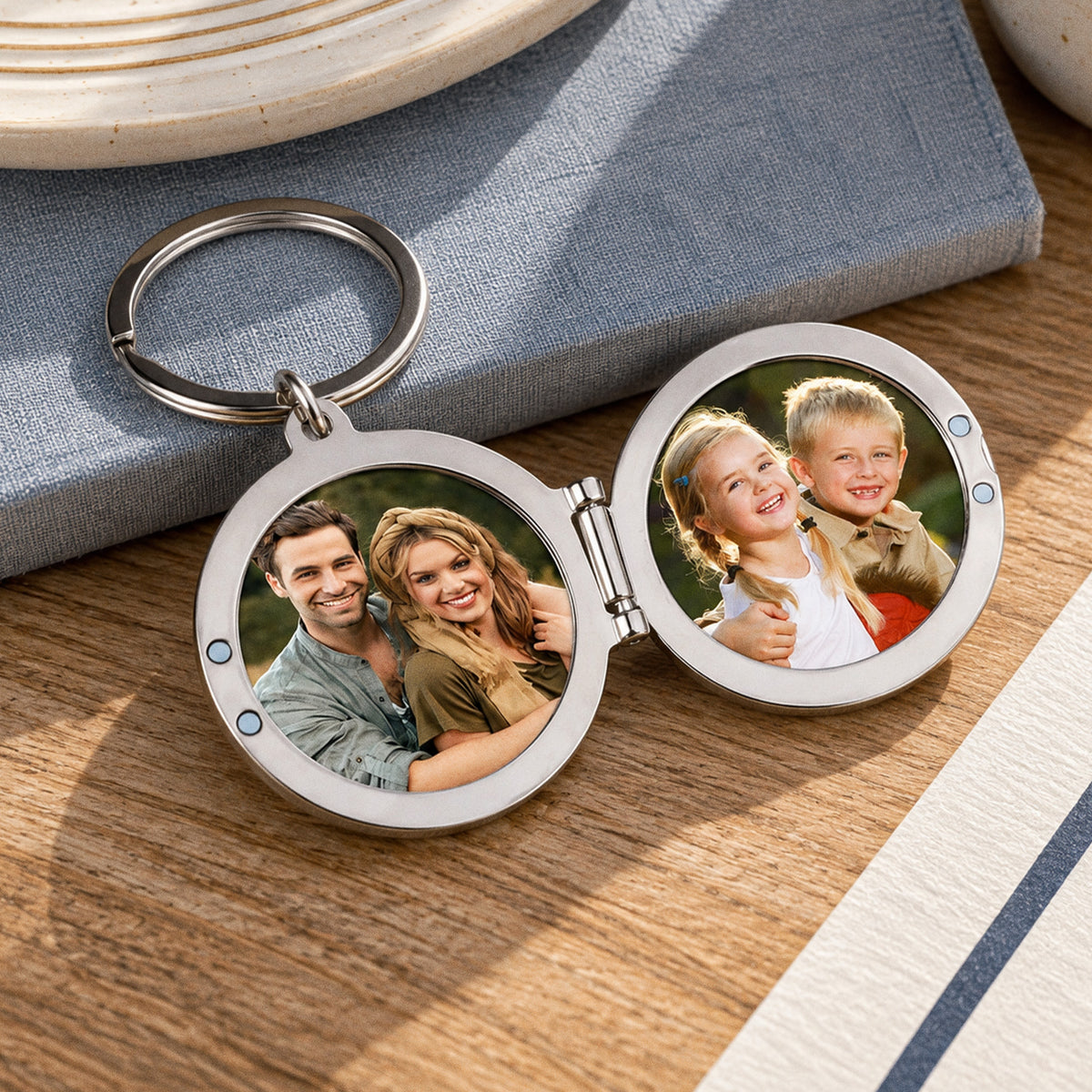 Round Stainless Steel Key Chain Photo Locket - lifestyle
