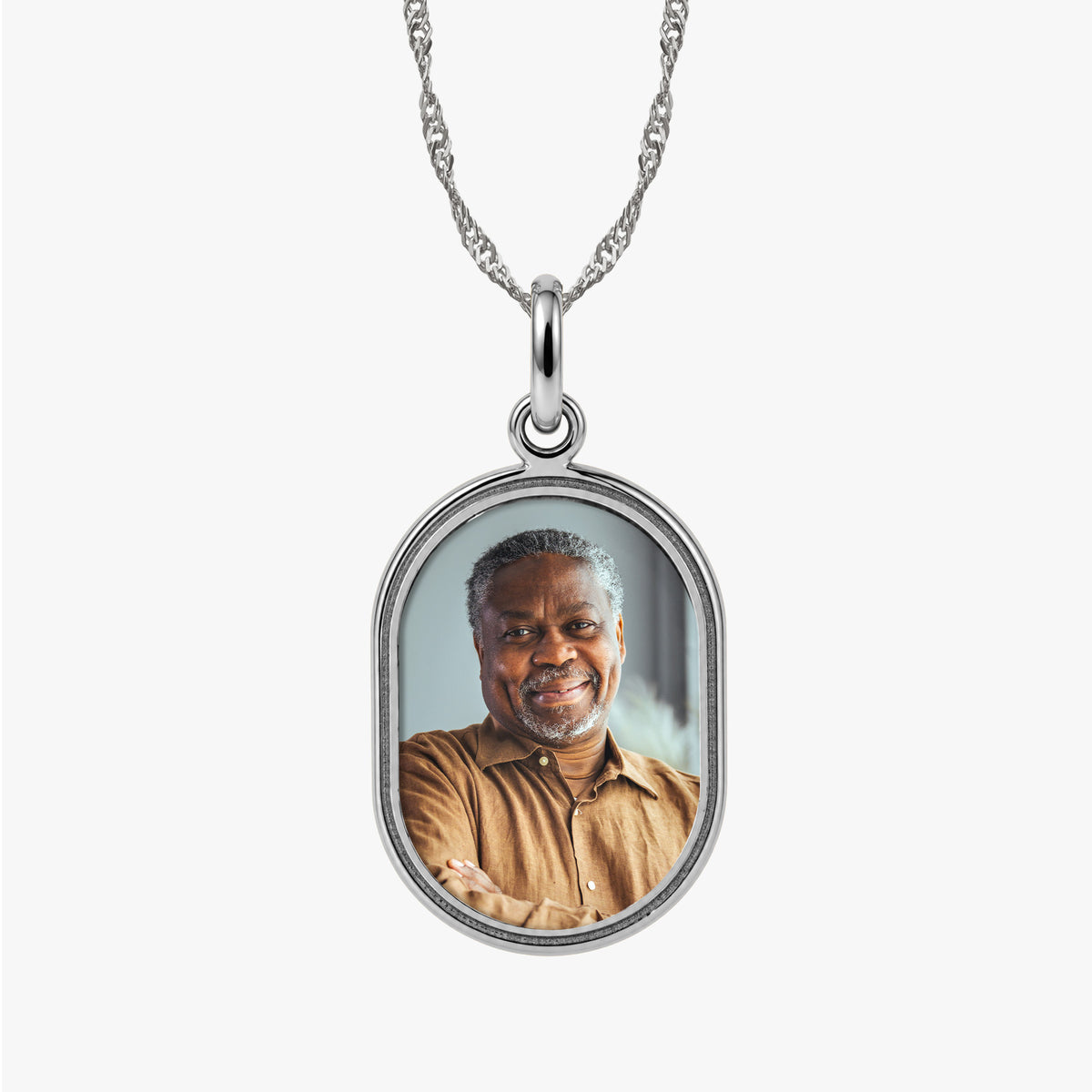 Double Bezel Border Oval Photo Pendant