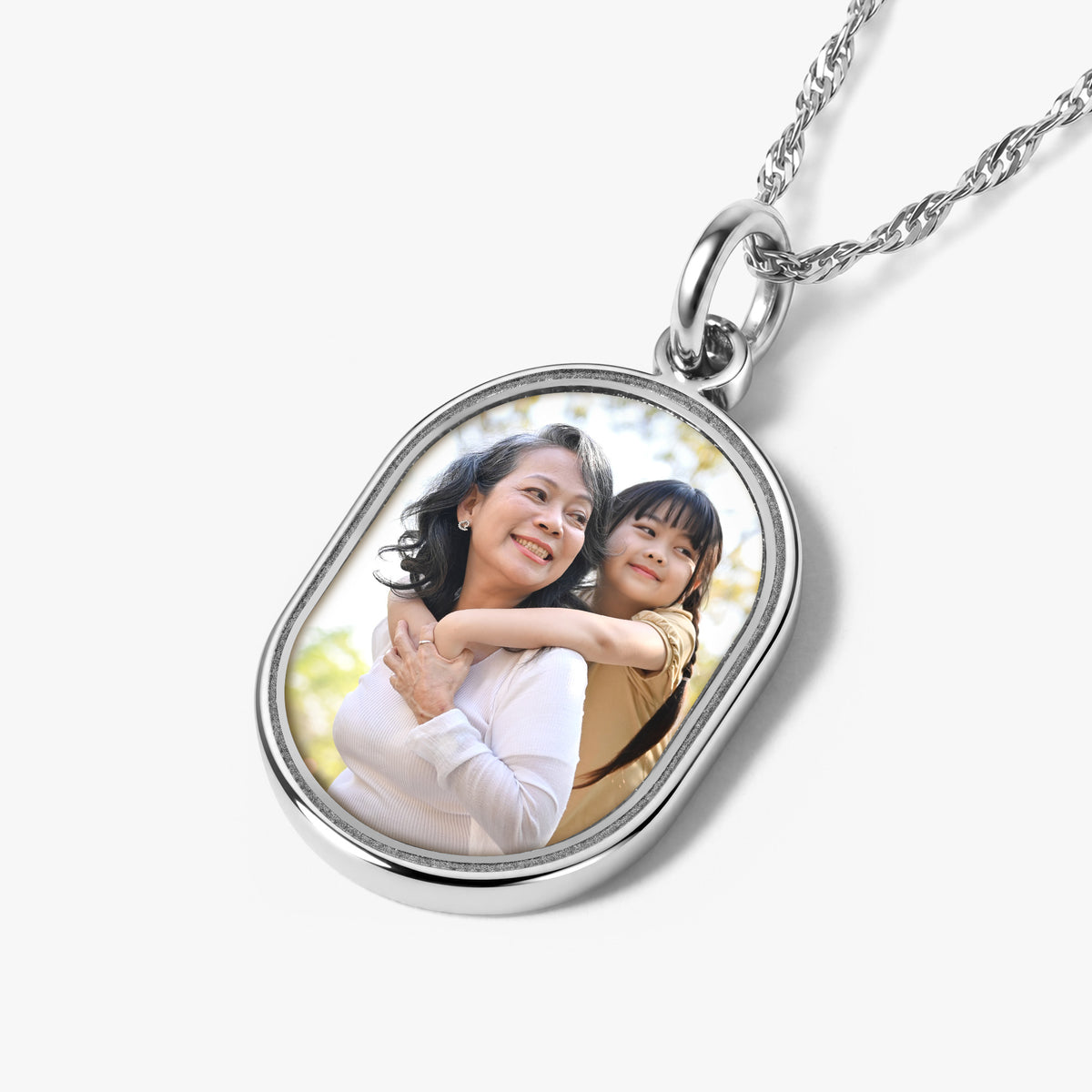 Double Bezel Border Oval Photo Pendant
