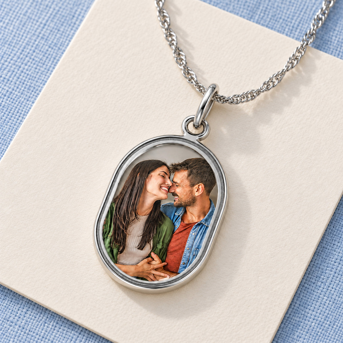 Double Bezel Border Oval Photo Pendant