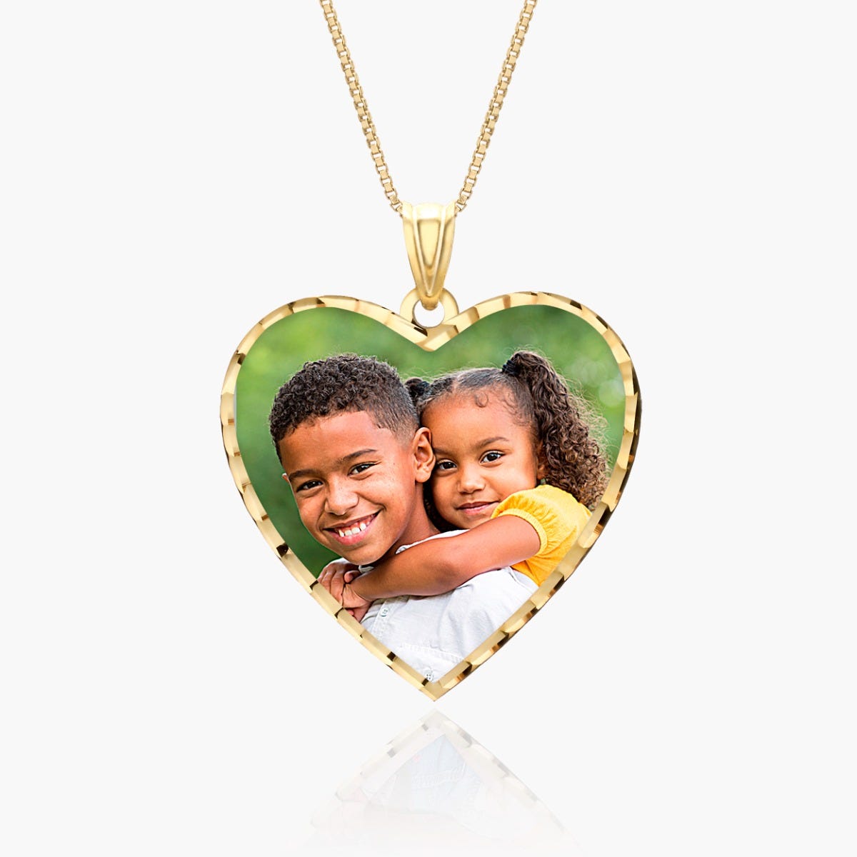 Modern Heart Photo Pendant with Diamond Cut Edge