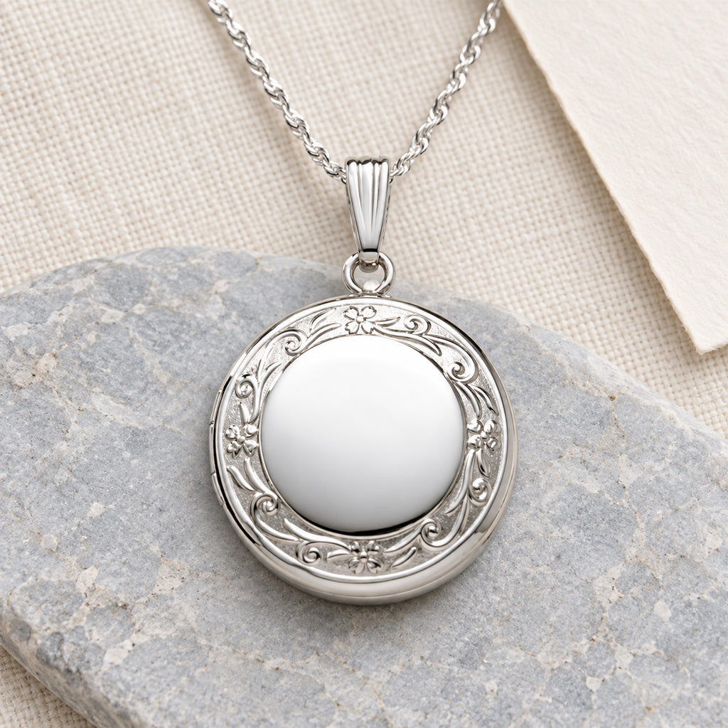 Round Photo Locket - lifestyle