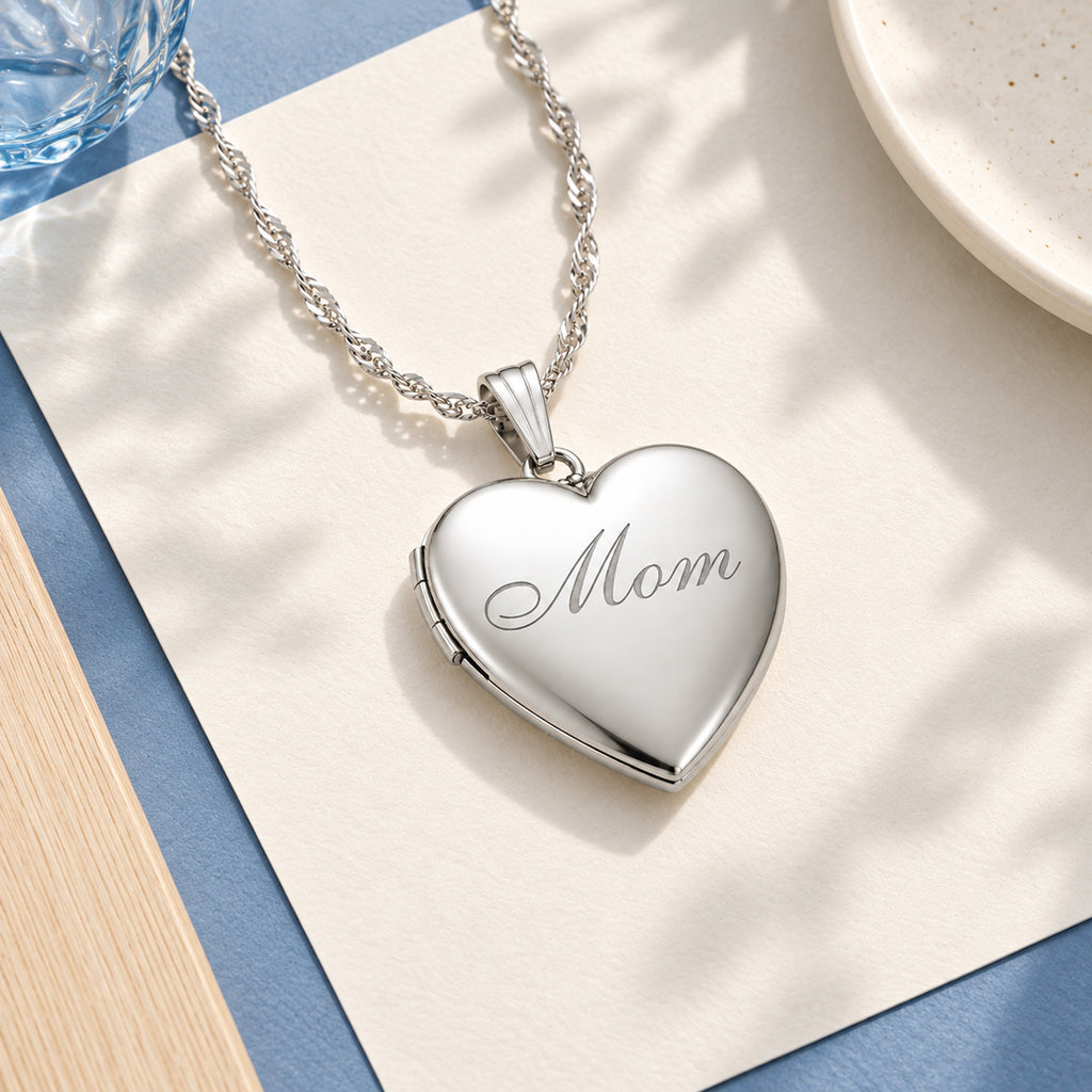 Mom Sweetheart Photo Locket - lifestyle