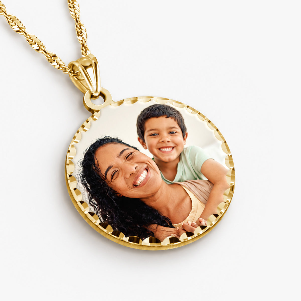 Round Photo Engraved Pendant with Diamond Cut Edge