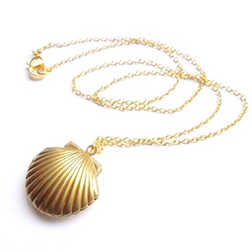 Gold Tone Seashell Locket w/ 18 Chain