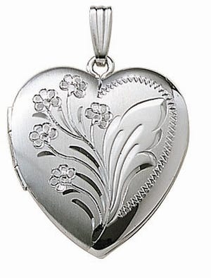 14K White Gold Floral Heart Photo Locket