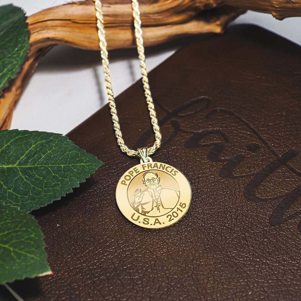 Pope Francis USA 2015 -  Papal Visit Embossed Round Religous Medal