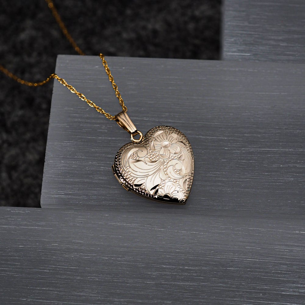 14K Gold Floral Heart Photo Locket