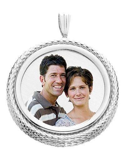 Yellow Gold Snake Round Rope Photo Pendant