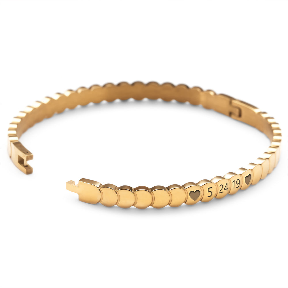 Overlapping Round Bangle Bracelet