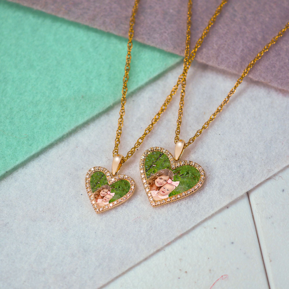 Diamond Frame Heart Photo Necklace