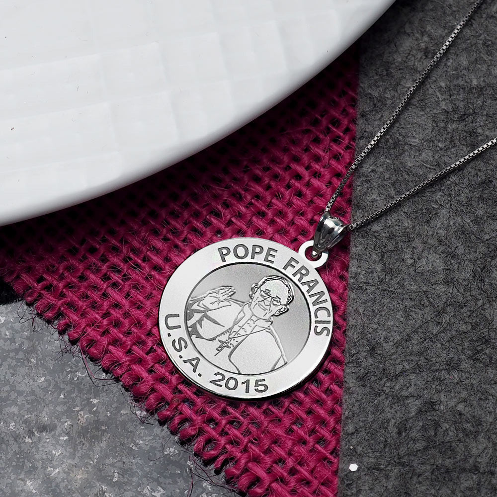 Pope Francis USA 2015 -  Papal Visit Embossed Round Religous Medal