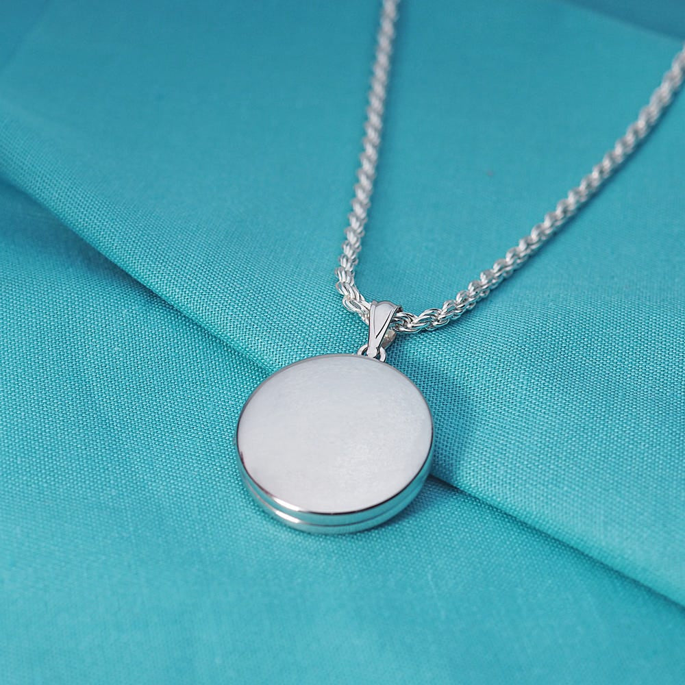 14K White Gold Round Photo Locket