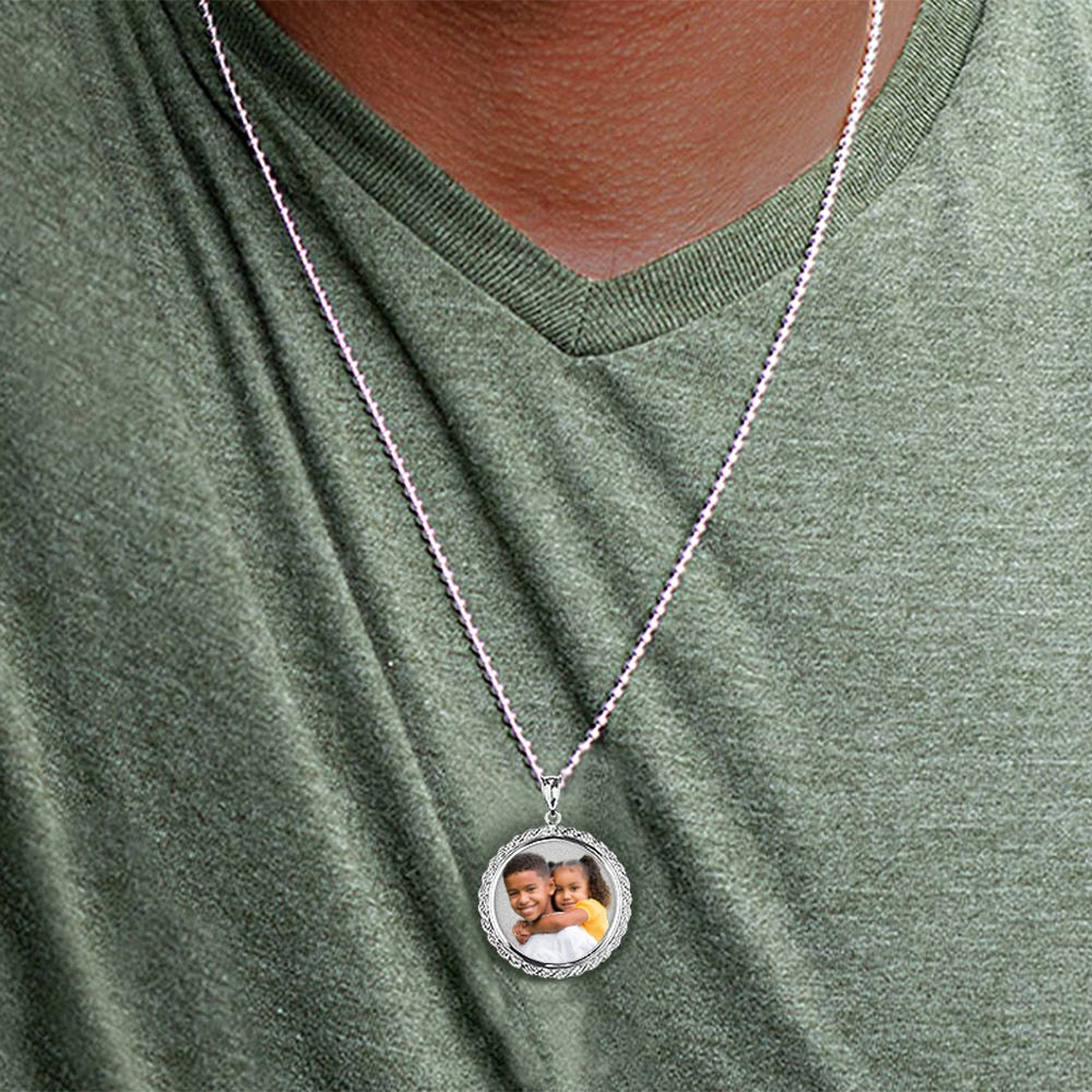 Round Rope Frame Photo Pendant