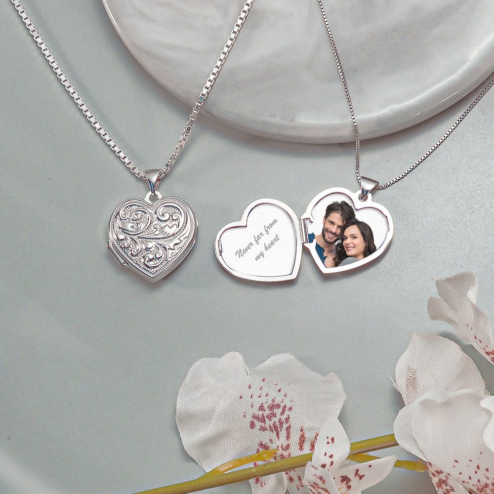 14K White Gold Floral Heart Photo Locket