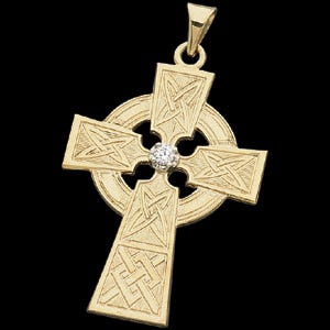 Openwork Cross Pendant With Diamond