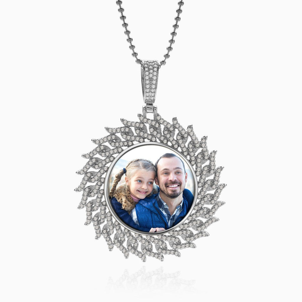 Crown of Thorns Photo Engraved Pendant