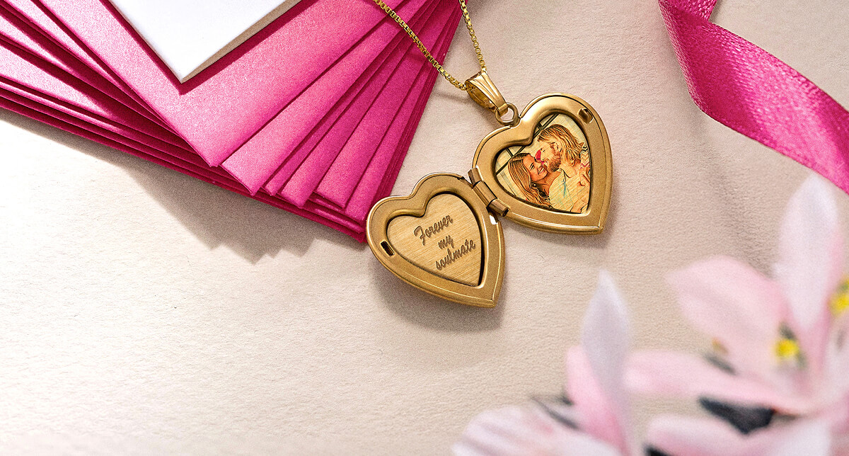 locket jewelry